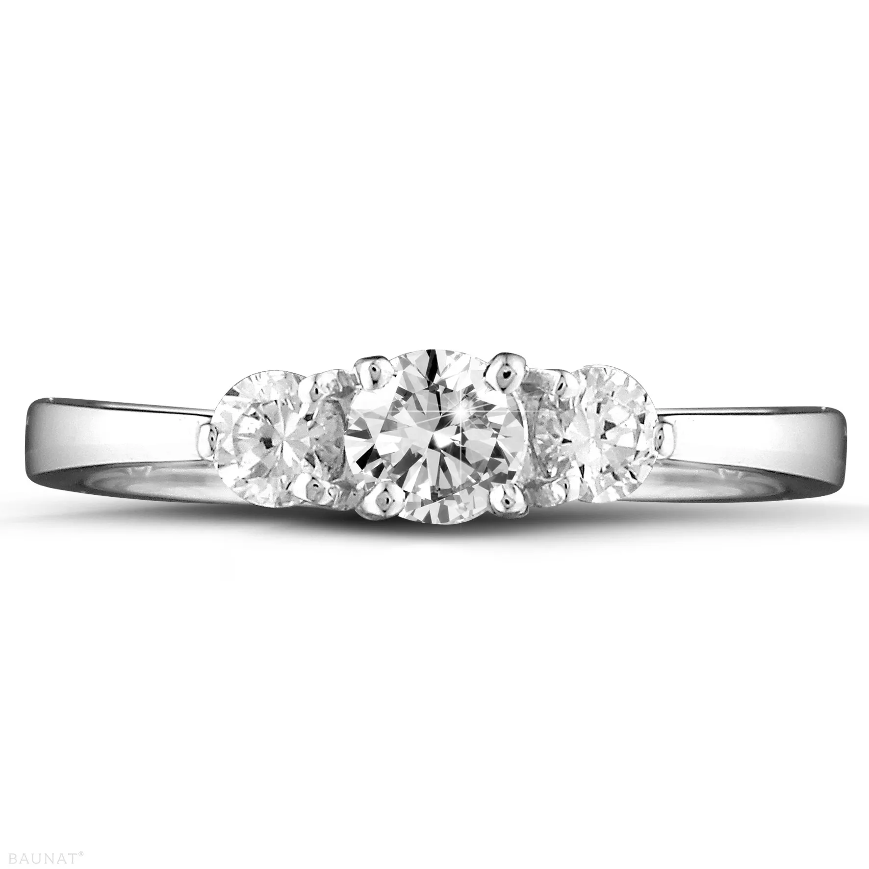 0.67 quilates anillo trilogía en oro blanco con diamantes redondos 