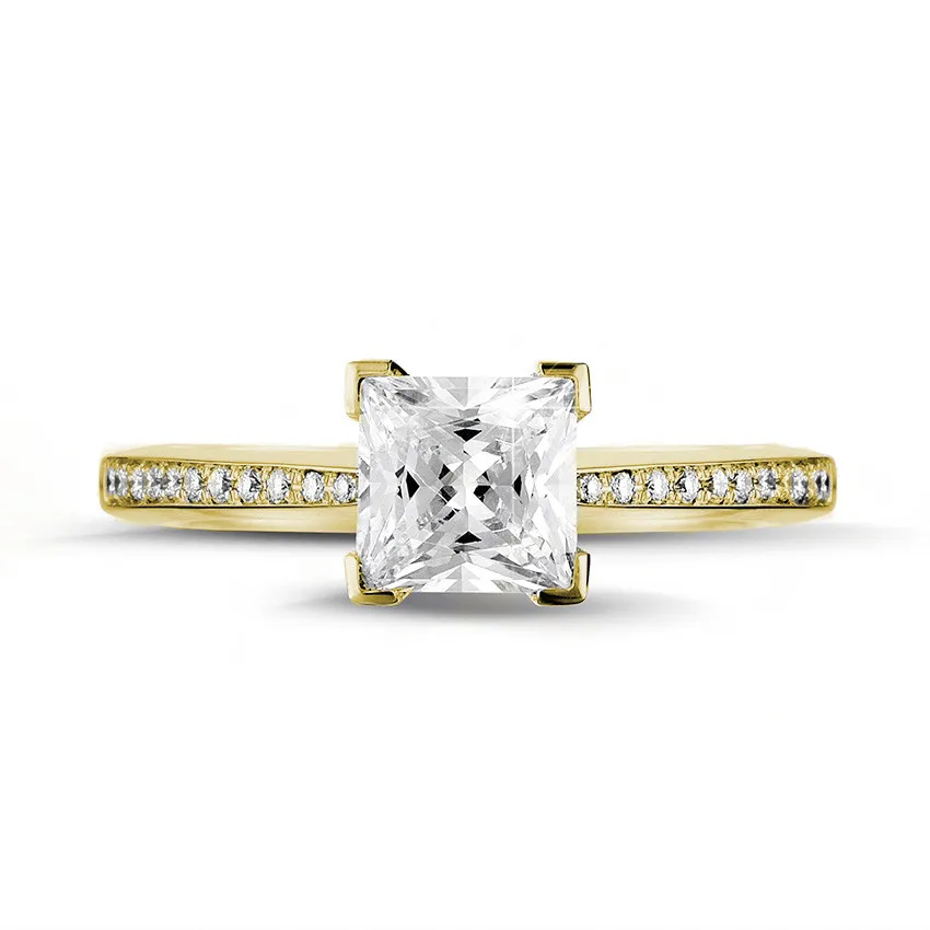 1.50 quilates anillo solitario en oro amarillo con diamante talla princesa y diamantes laterales 