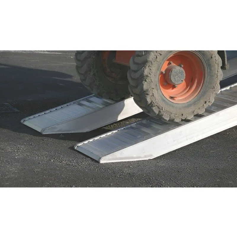 168.40 Rampas de carga en aluminio para rueda y oruga de goma | 4000 mm