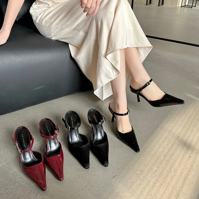 2024 zapatillas sandalias plataforma zapatillas sandalias mujeres toboganes sandalias sandalias planas de verano zapatos de conf