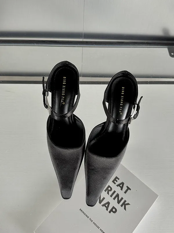 2024 zapatillas sandalias plataforma zapatillas sandalias mujeres toboganes sandalias sandalias planas de verano zapatos de conf