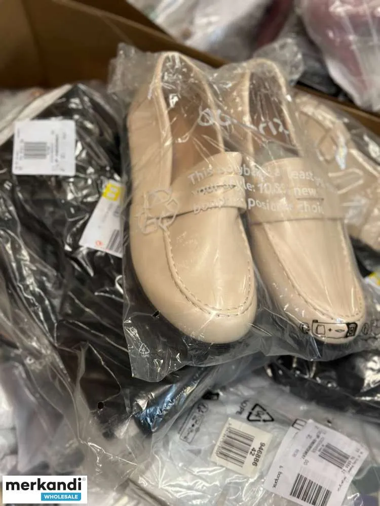 4 € por par en un conjunto de zapatos con variedad de modelos y tallas, gama remanente, zapatos de mujer, incluyendo mix box, za