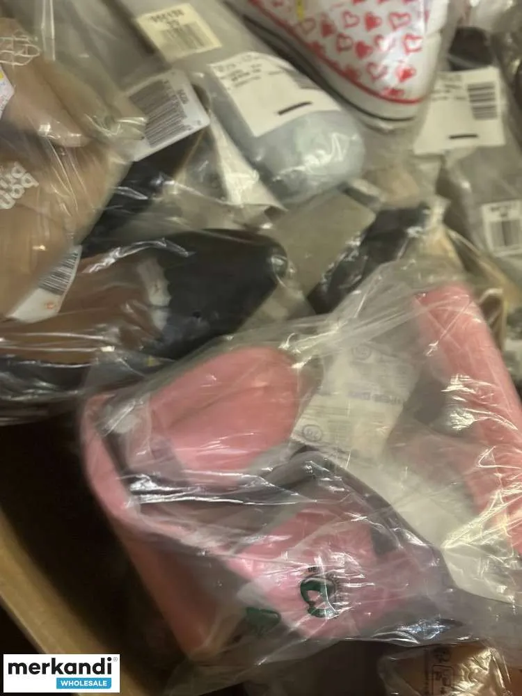 4 € por par en un conjunto de zapatos con variedad de modelos y tallas, zapatos de hombre, gama de stock restante, zapatos de mu