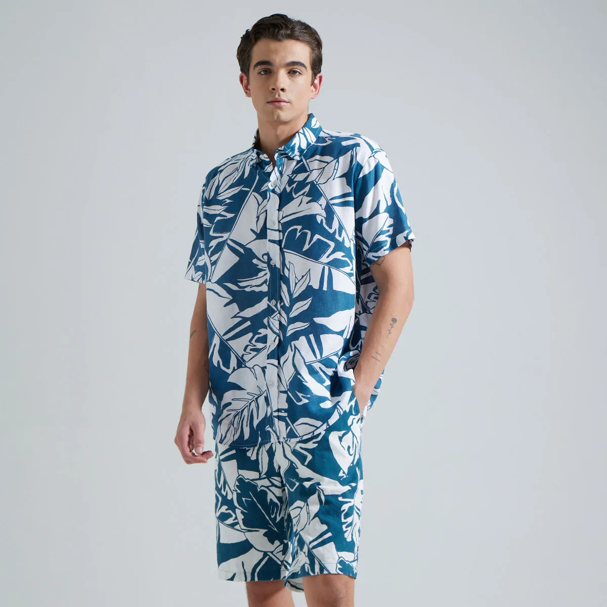 Bermuda Con Estampado De Hojas