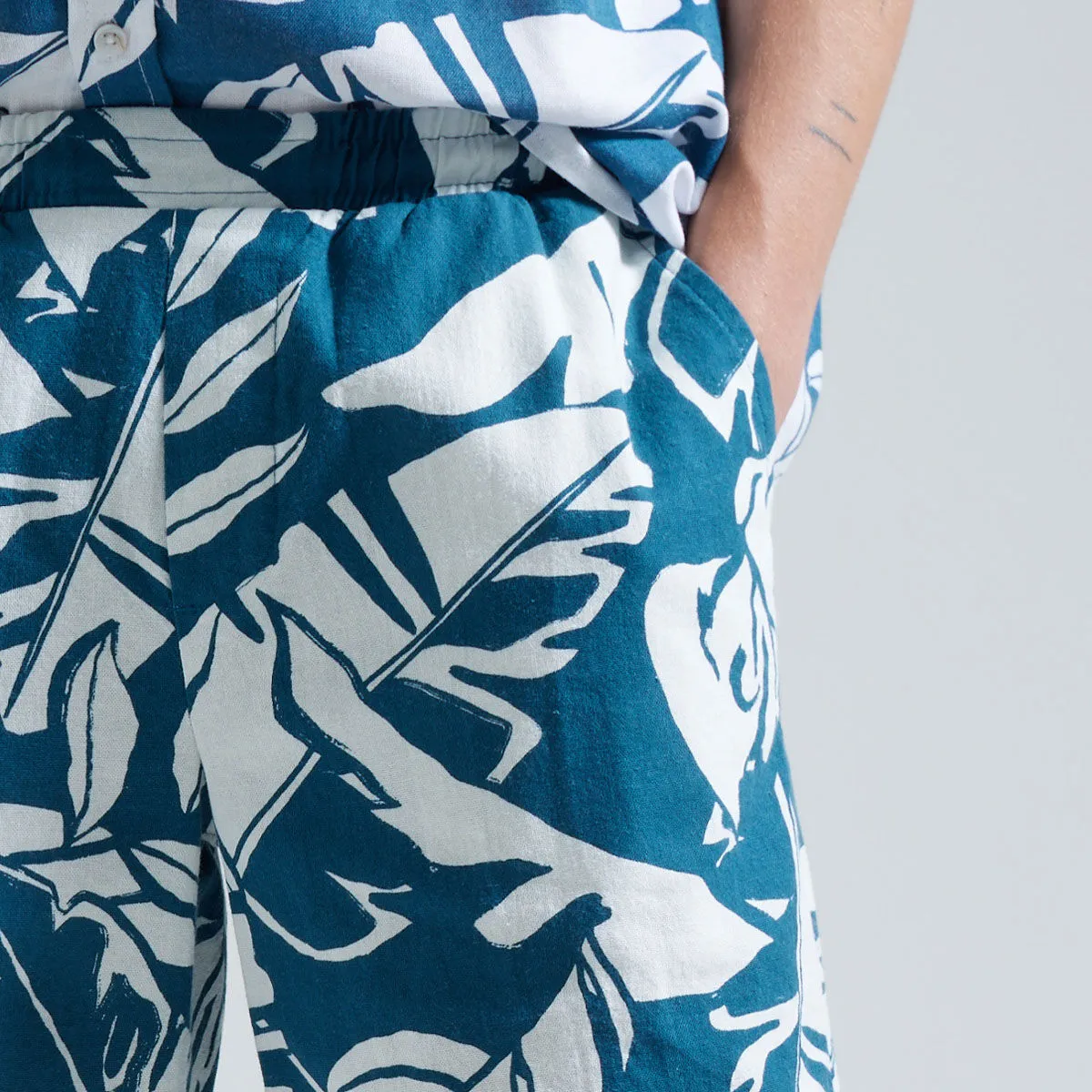 Bermuda Con Estampado De Hojas