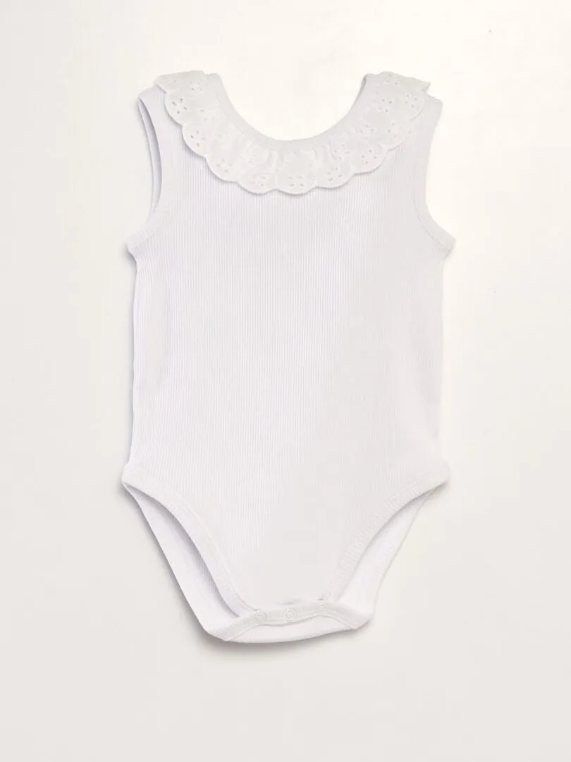 BODY DE CANALé CON CUELLO BORDADO  BLANCO