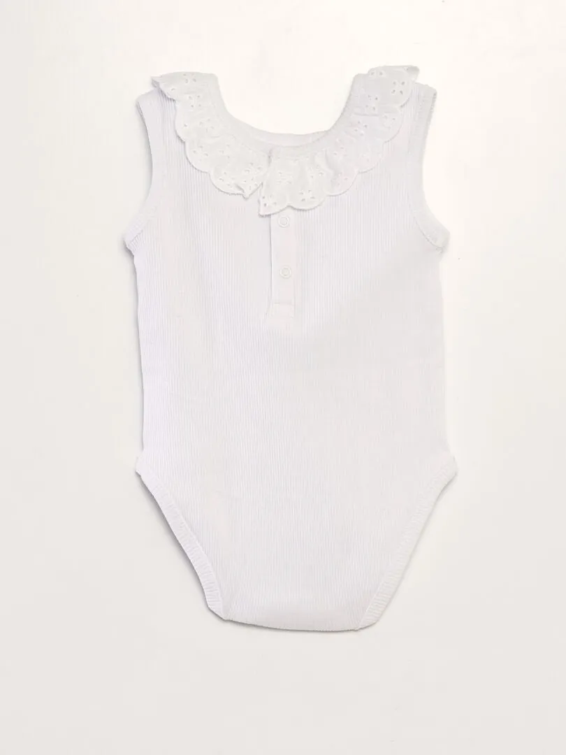 BODY DE CANALé CON CUELLO BORDADO  BLANCO