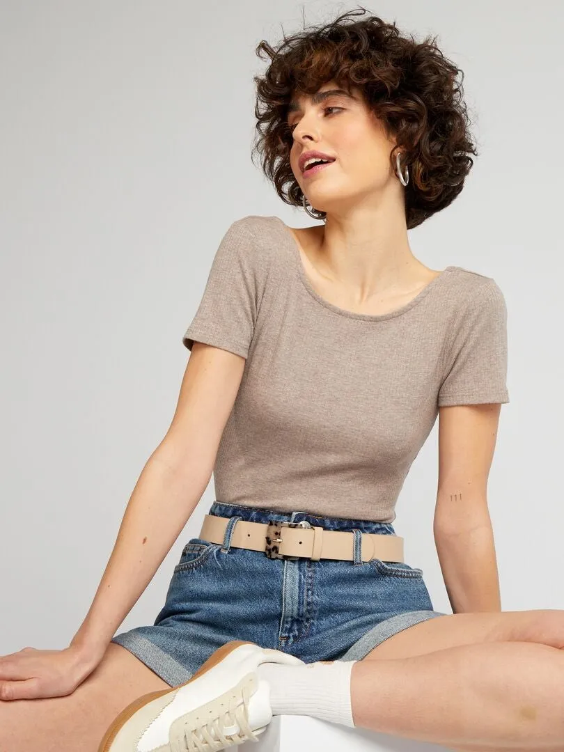 BODY DE CANALé DE MANGA CORTA CON CUELLO REDONDO  BEIGE