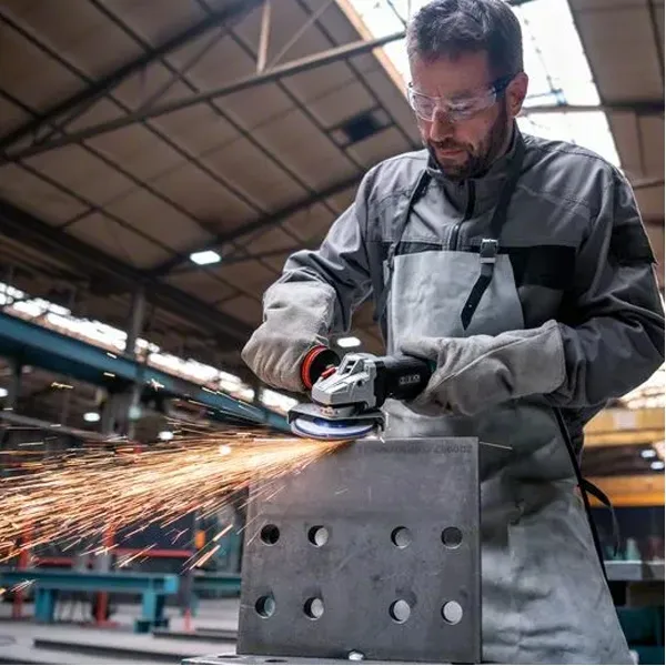 BOSCH  GWS 17125 PSB  AMOLADORA ANGULAR CON ALAMBRE, 1700 W, 125 MM, MANGO ANTIVIBRACIONES, VELOCIDAD CONSTANTE, VELOCIDAD AJ