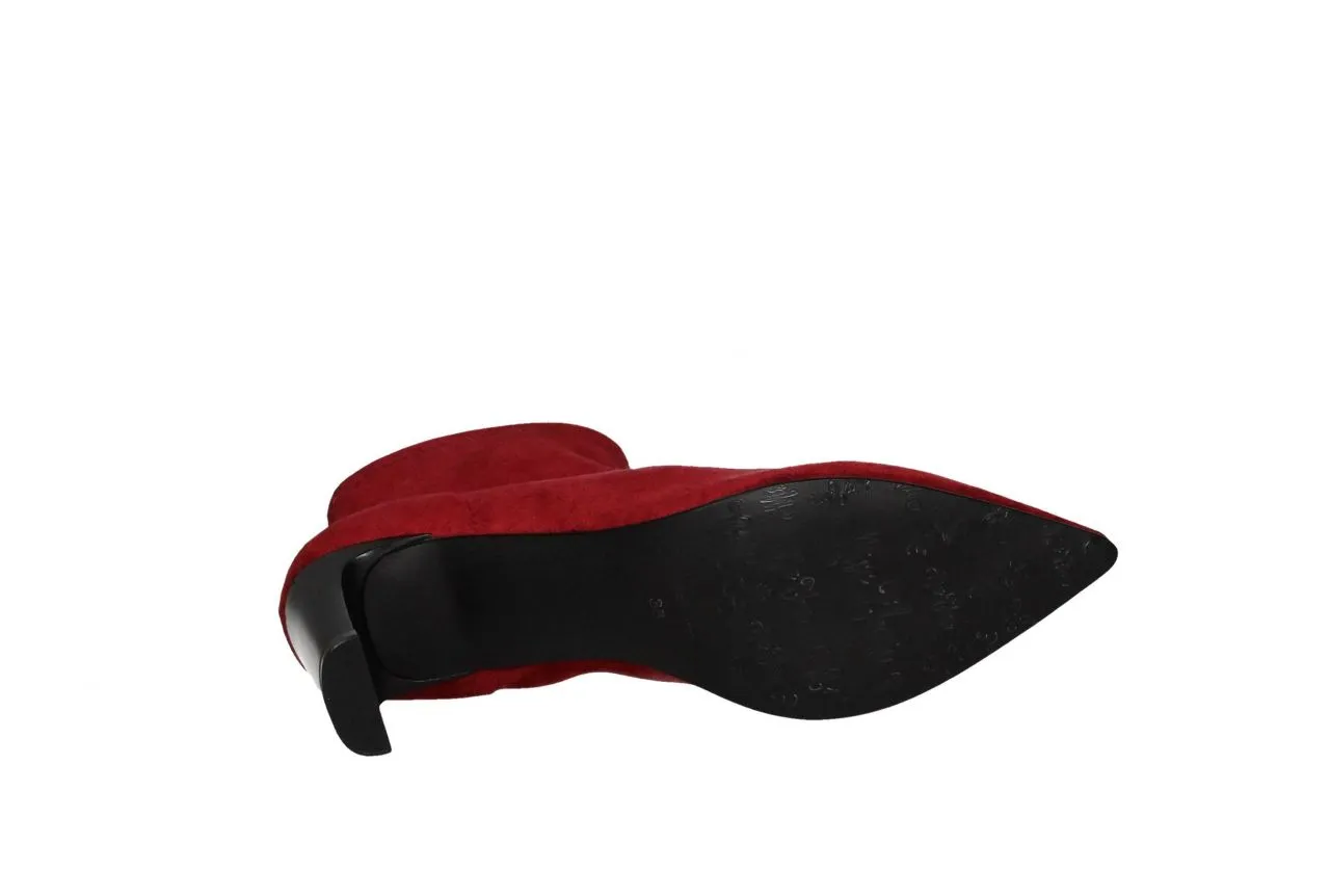Botin Elastico Nobuck Rojo Pala Costura Central Tacon Negro