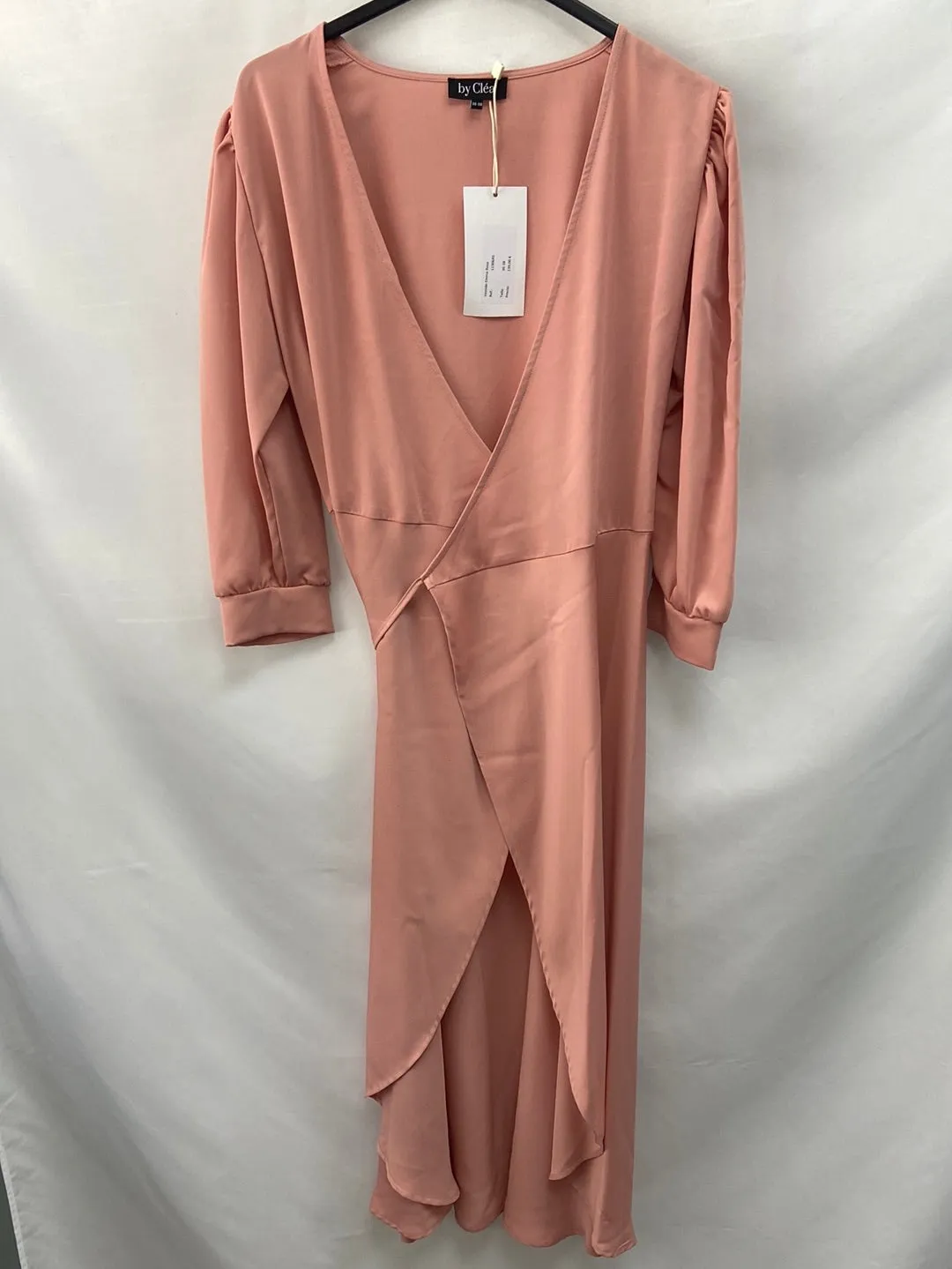 BY CLÉA.Vestido rosa palo cruzado (36/38 y 40/42)