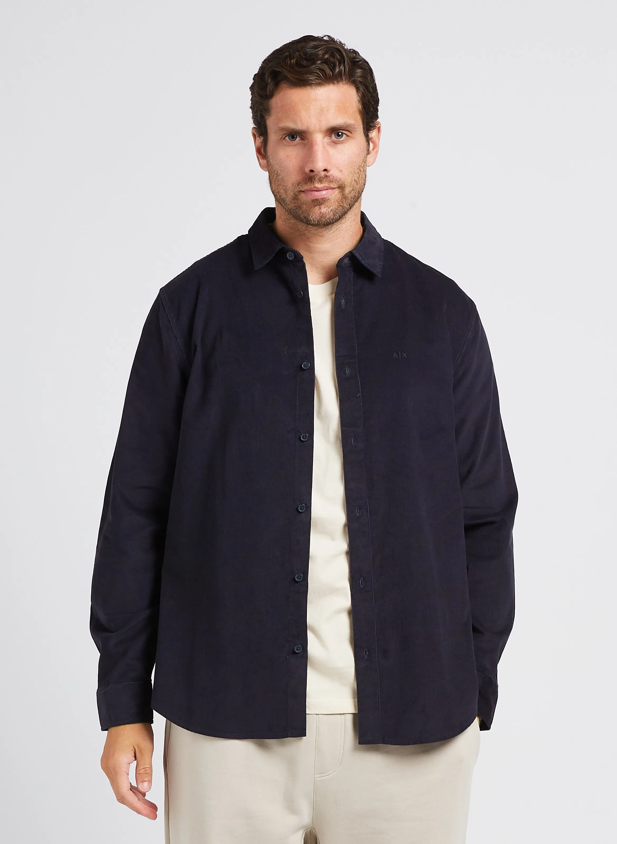 Camisa de algodón con cuello clásico en azul