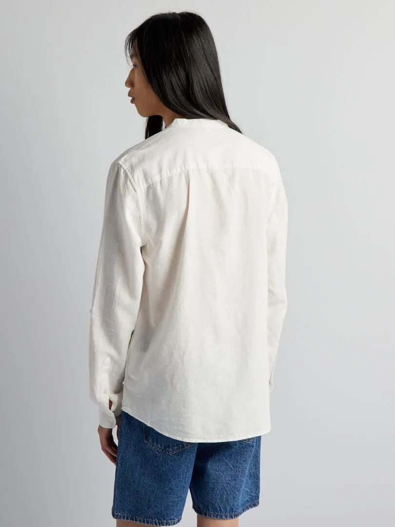 CAMISA LISA CON CUELLO MAO  BLANCO