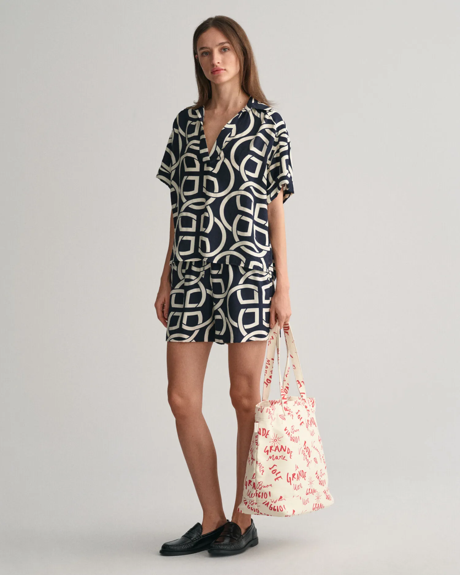 Camisa Relaxed Fit Popover de manga corta con estampado Monogram