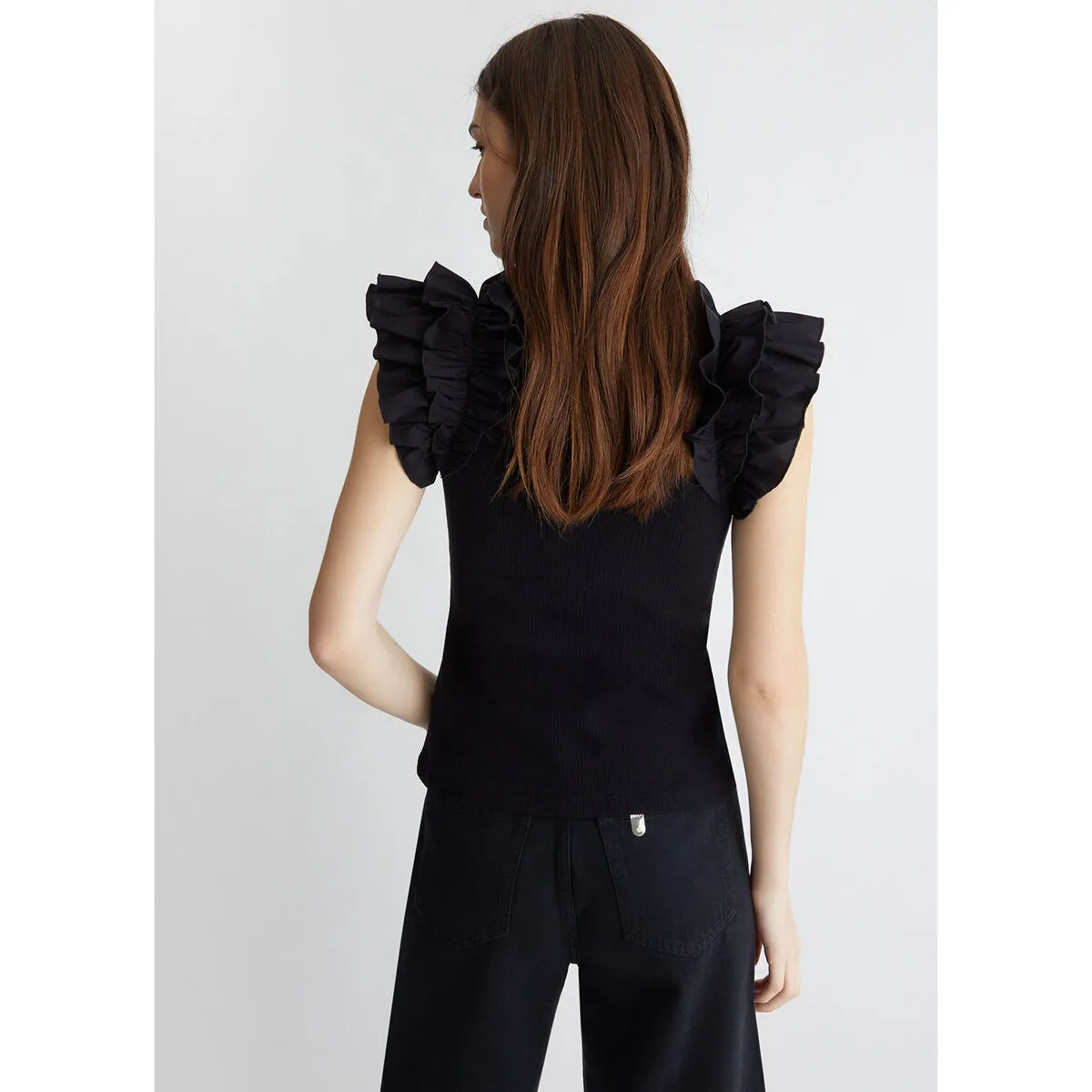 Camiseta con volantes