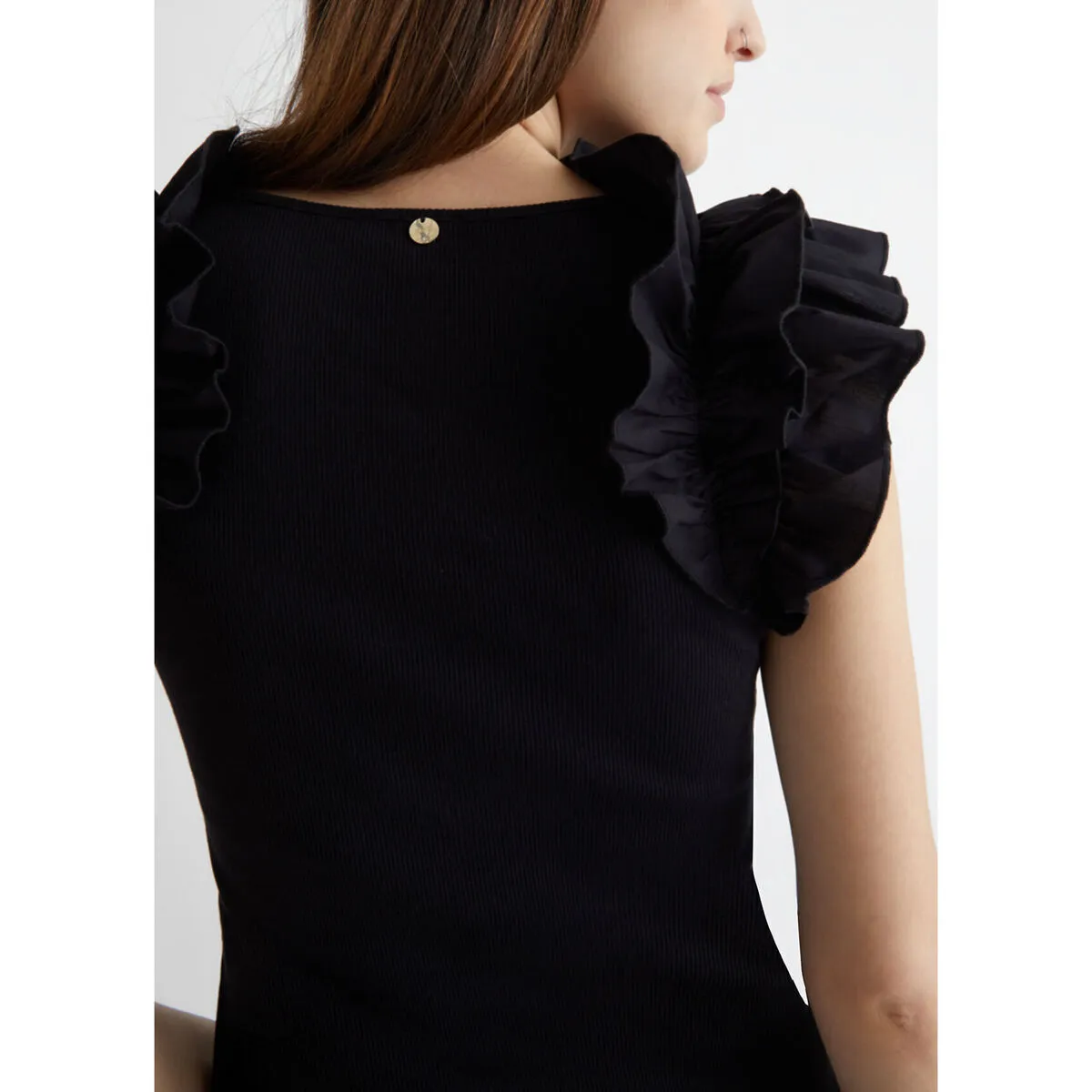 Camiseta con volantes