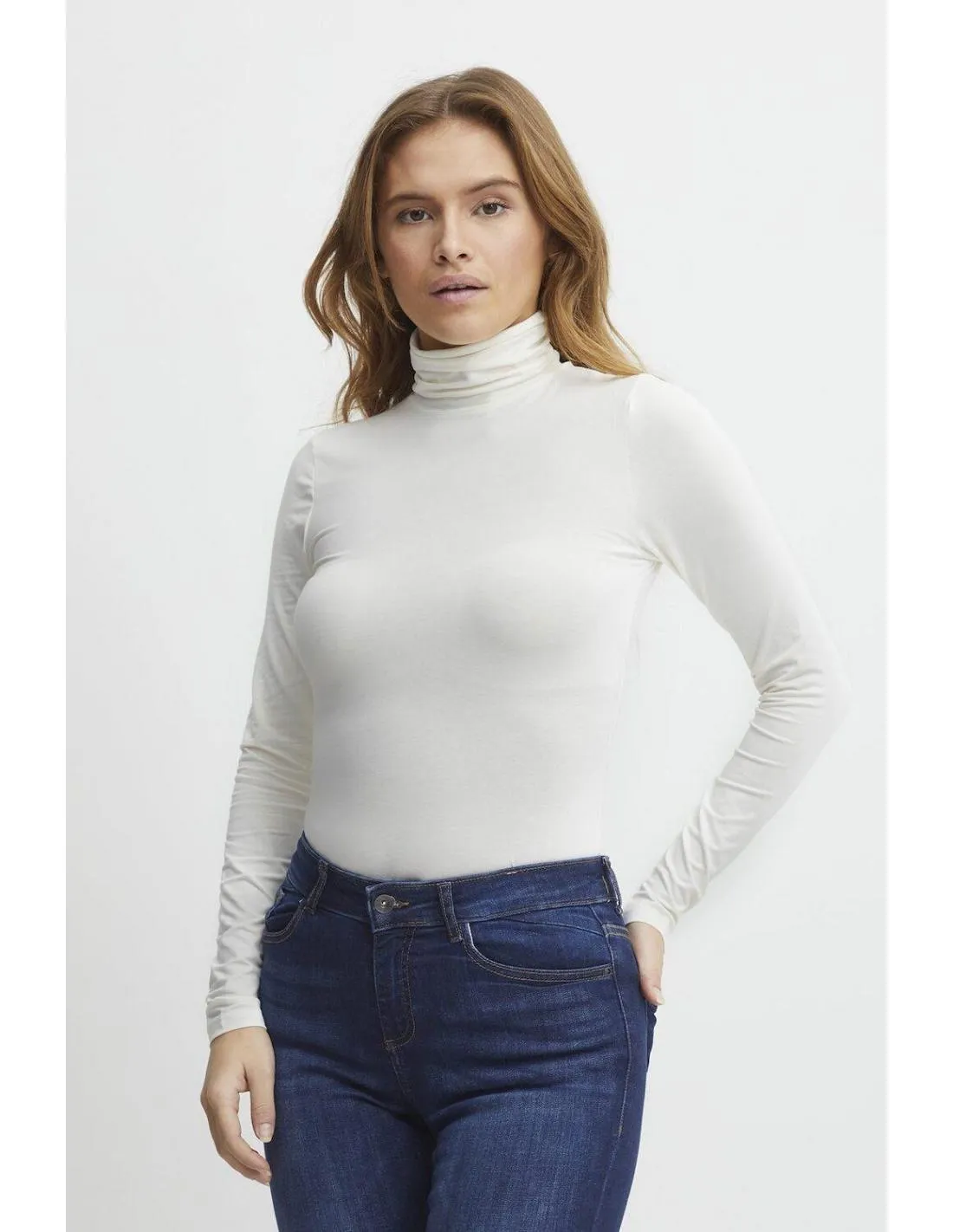 CAMISETA DE CUELLO ALTO BLANCA B.YOUNG PAMILA