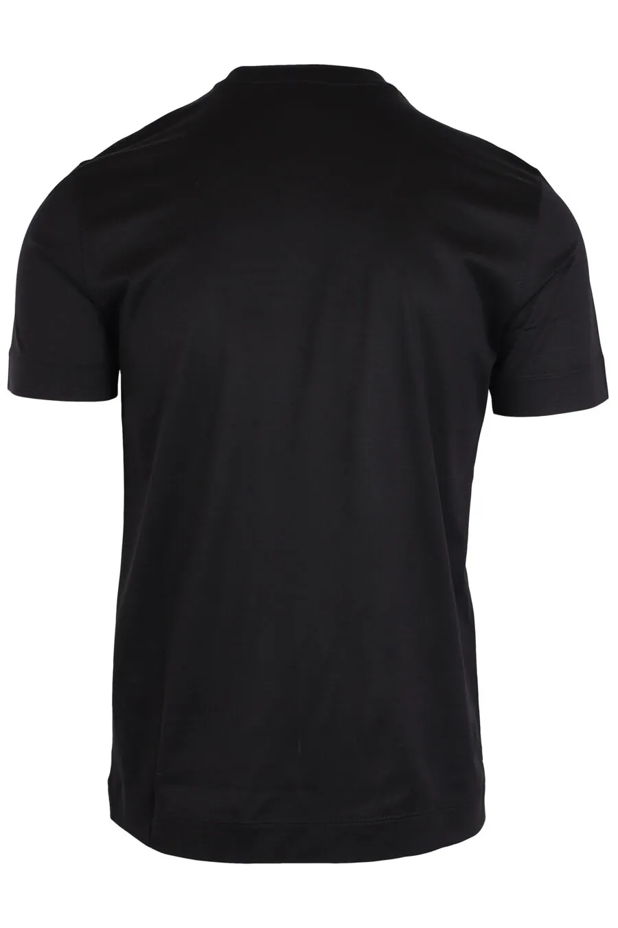 Camiseta negra con minilogo águila en degradé blanco