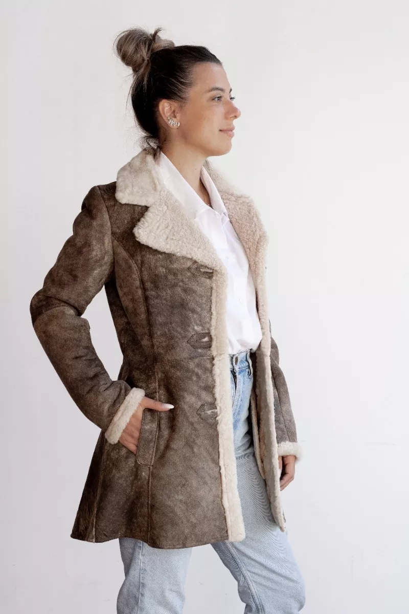 CAMPERA DE CUERO DE OVEJA DE MUJER  MODELO: SOL.H
