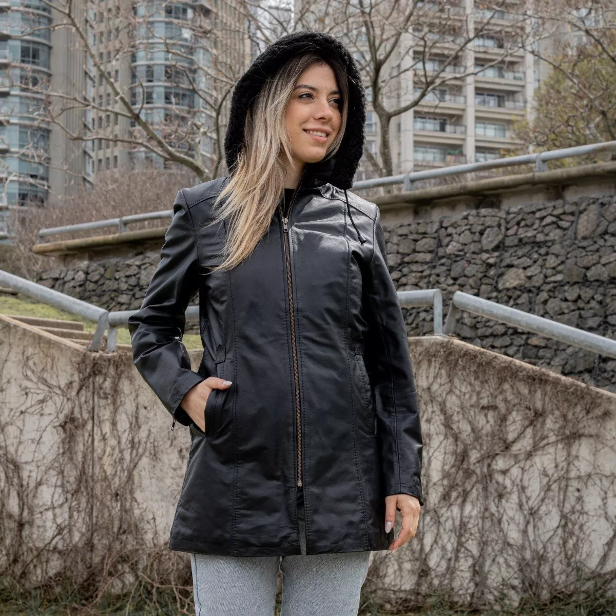 CAMPERA DE CUERO VACUNO 100% LEGITIMO DE MUJER  ART: 115