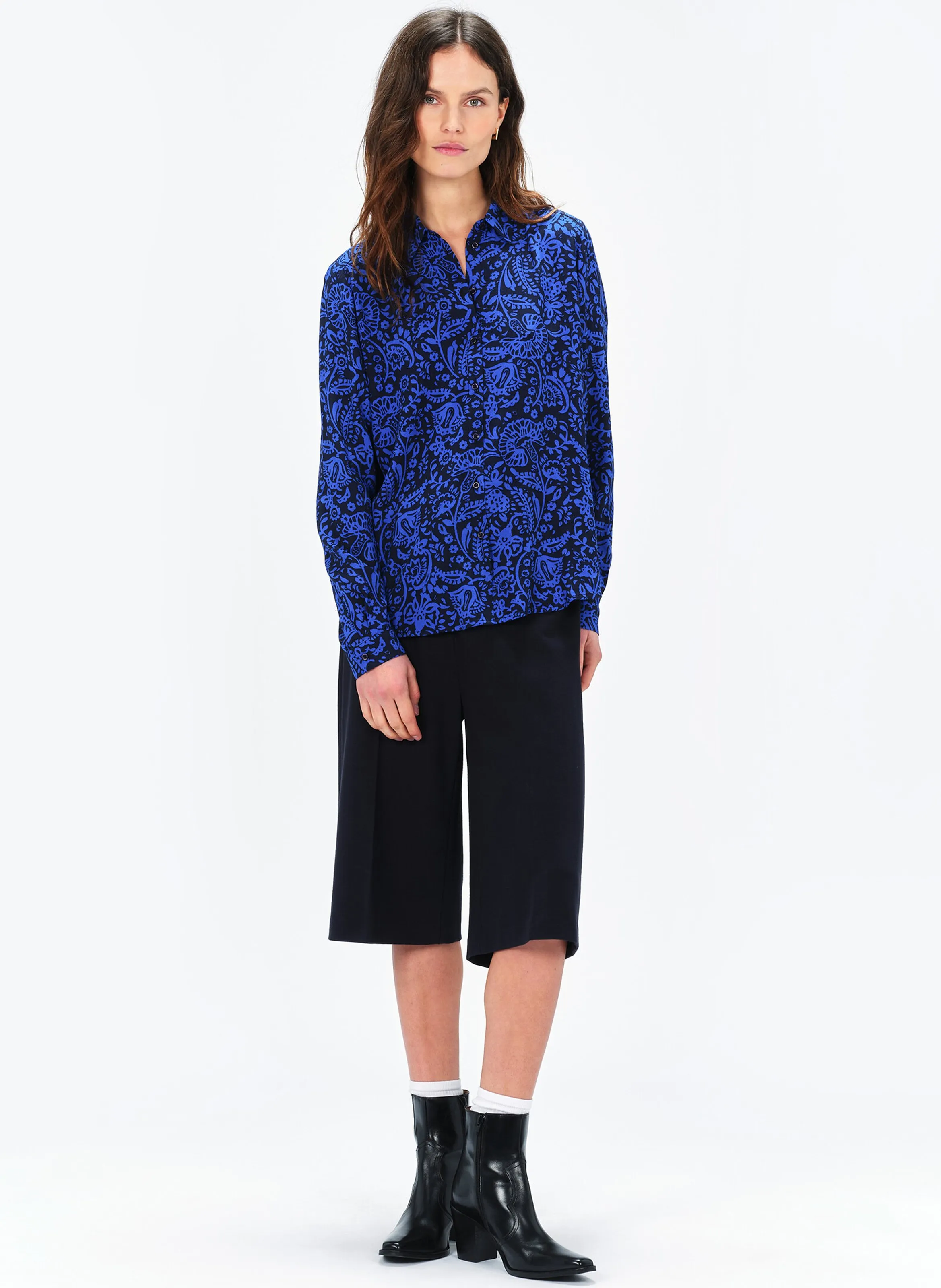 CAROLL JESS2  CAMISA ESTAMPADA CON CUELLO CLáSICO EN AZUL