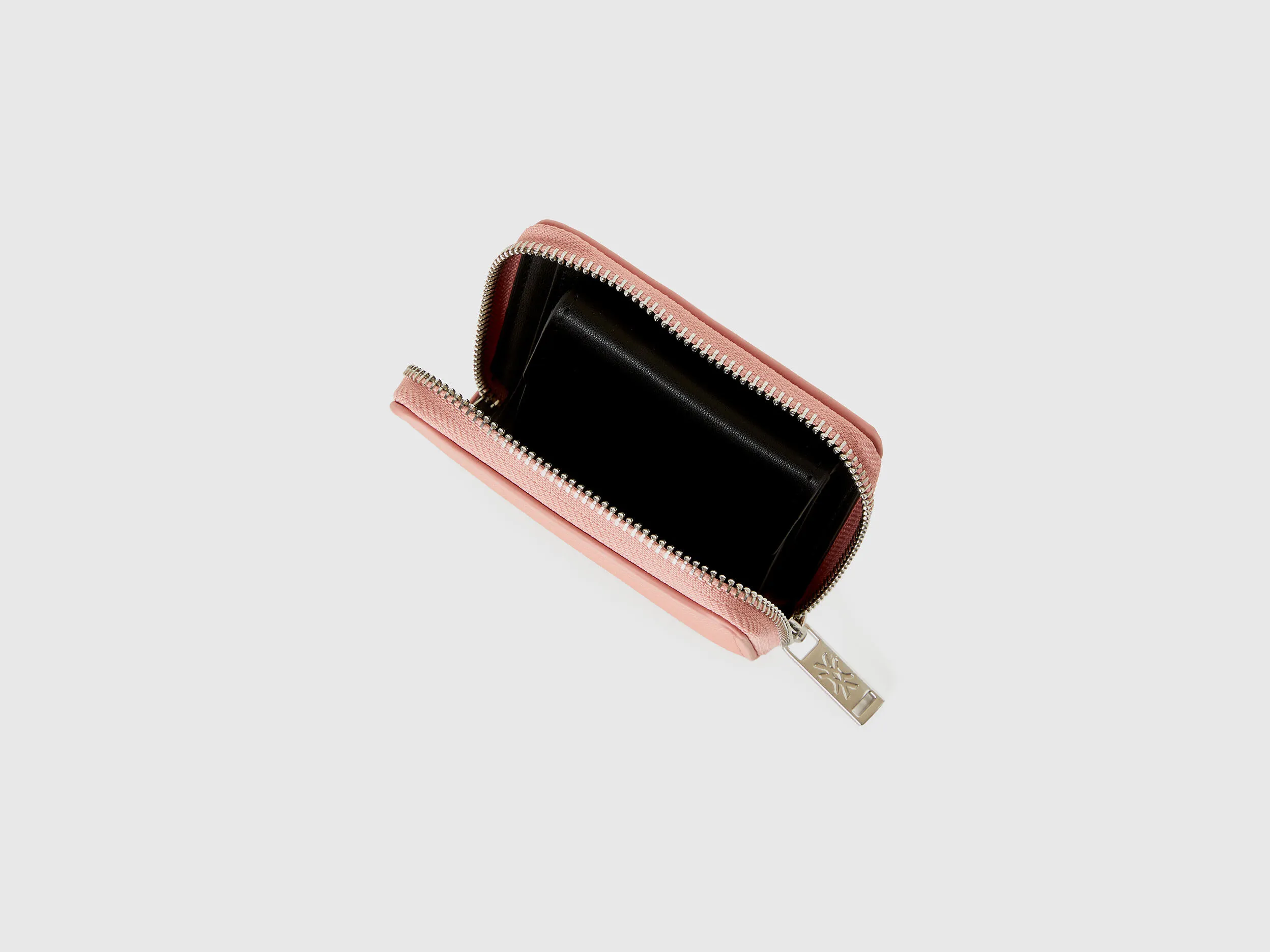 Cartera pequeña con cremallera