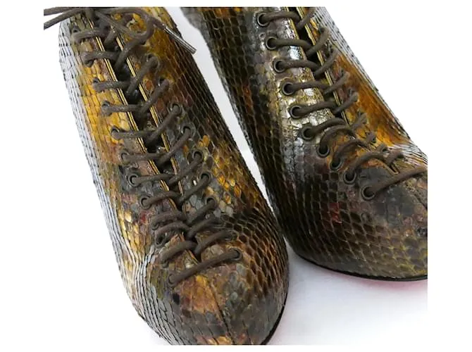 Christian Louboutin 24 Trous 120 Botines de pitón Tacones Castaño 