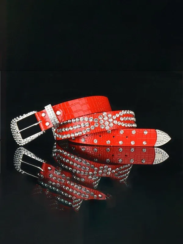 Cinturón con hebilla adornada con diamantes de imitación
