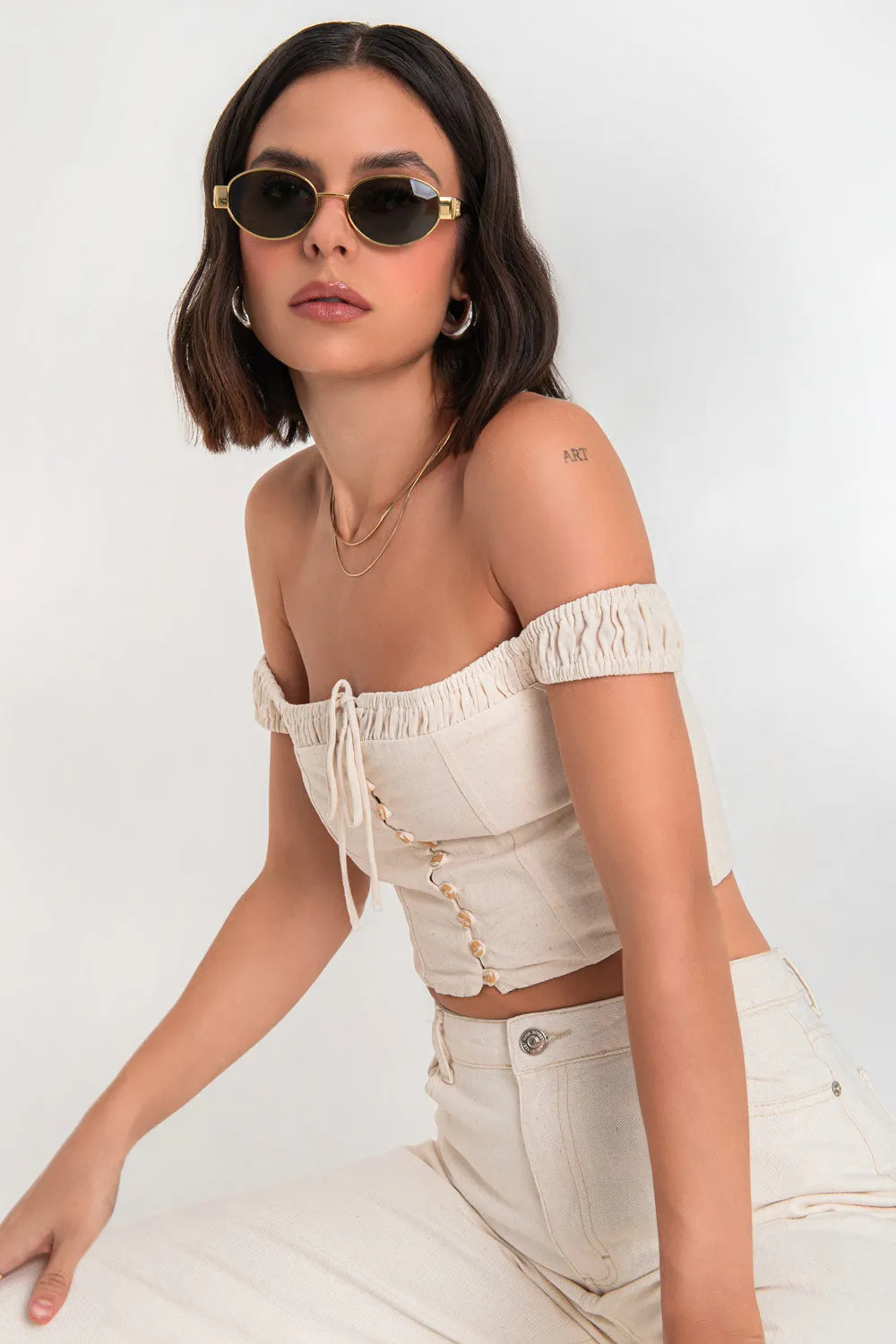 Crop top de lino hombros descubiertos
