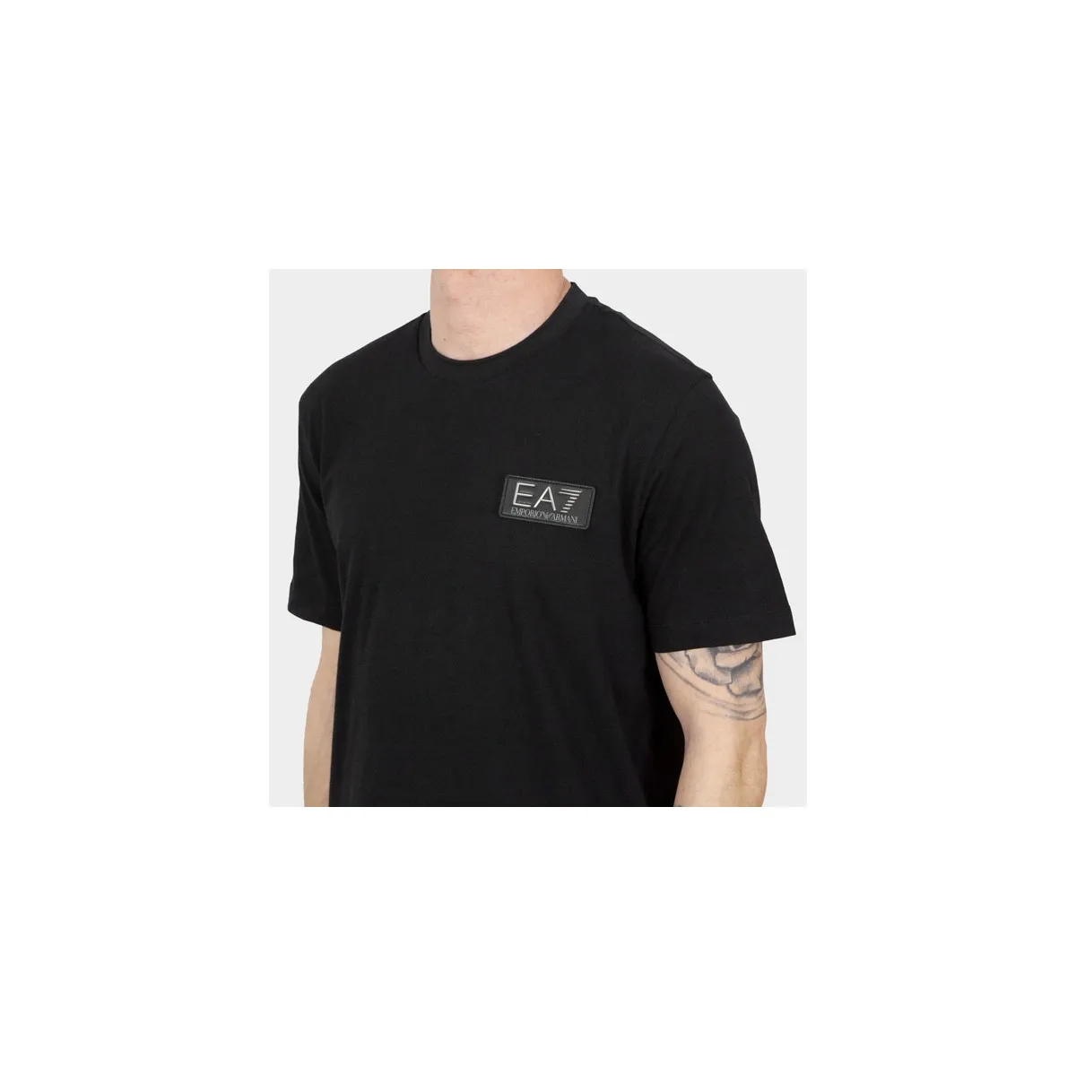 EA7 EMPORIO ARMANI  CAMISETA NEGRA