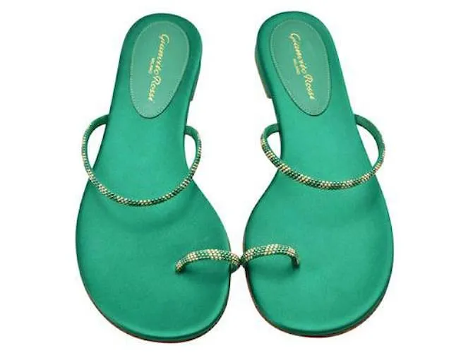 Gianvito Rossi Sandalias planas de satén verde botella con un dedo 