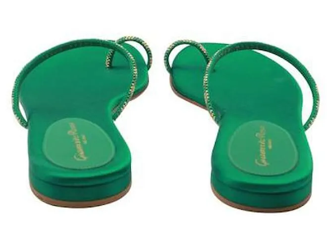 Gianvito Rossi Sandalias planas de satén verde botella con un dedo 