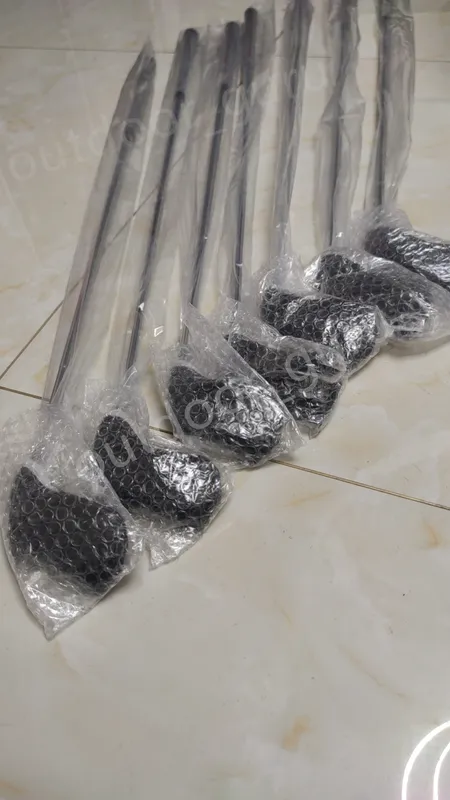 GOLF CLUBS BLACK IRONS 79049PR/S FLEX STEEL SOAT CON CUBIERTA DE LA CABEZA LA úLTIMA VERSIóN DE LAS 4GENERACIONES MáS RECIENTE