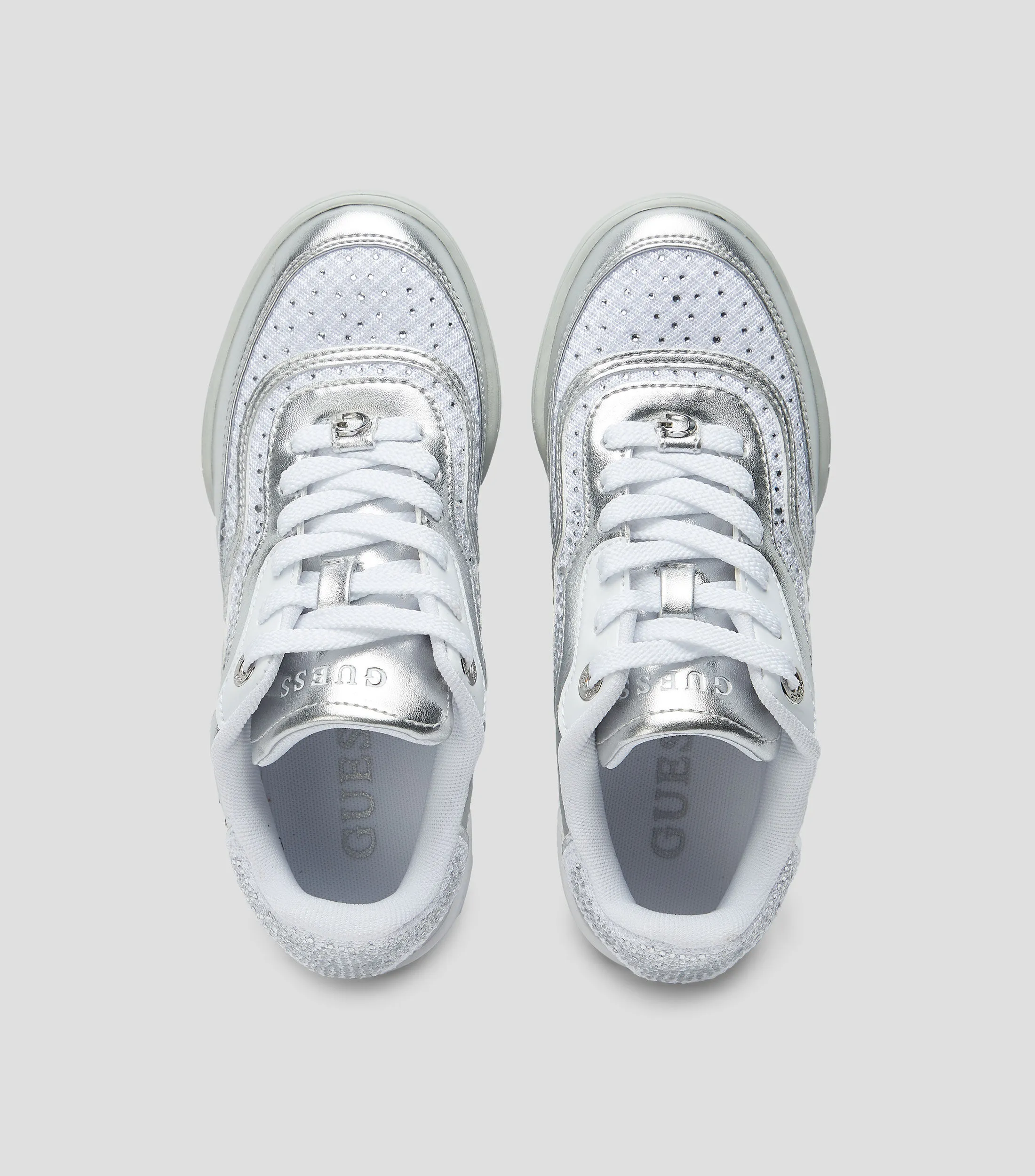 Guess Tenis casuales con adornos Mujer