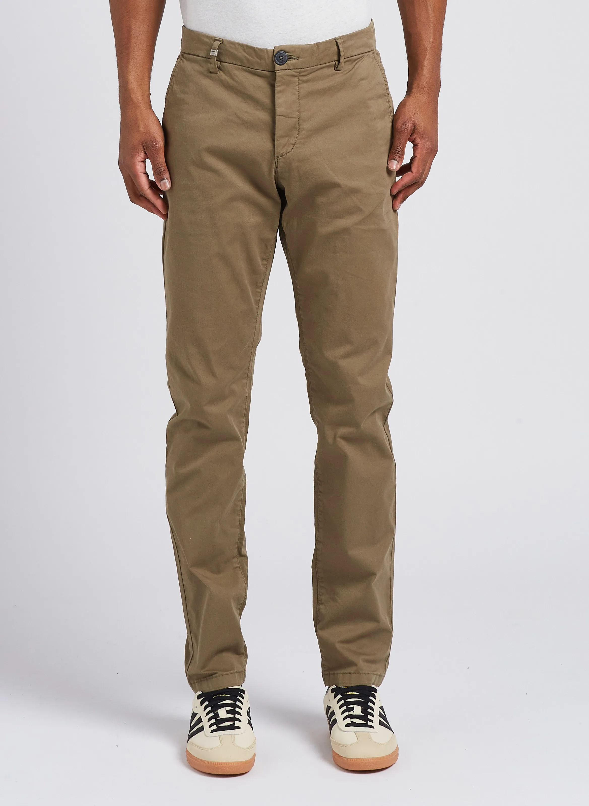 IKKS Pantalón chino de mezcla de algodón slim fit en caqui