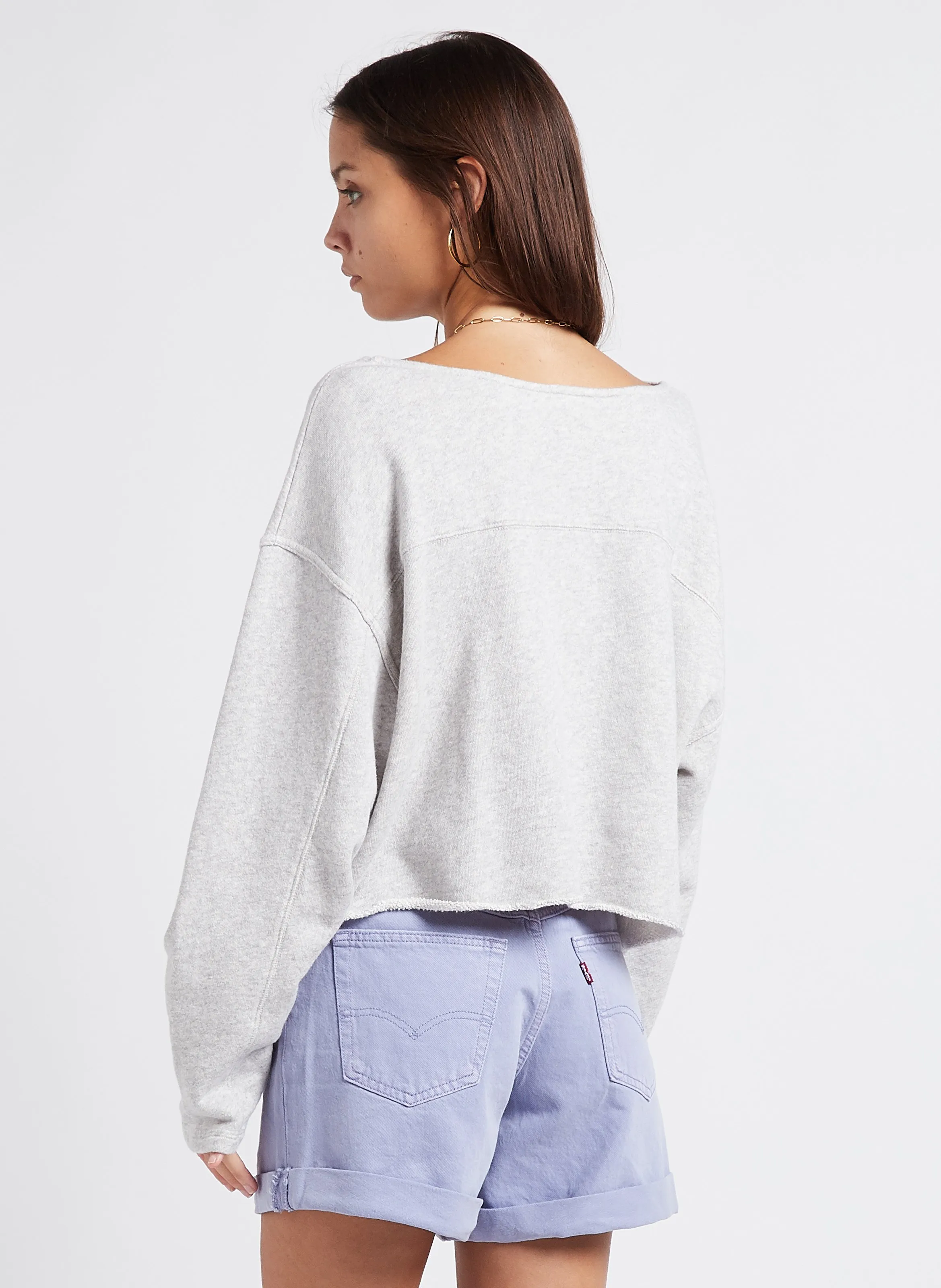 KODYTOWN  SUDADERA DE ALGODóN ORGáNICO CON CUELLO BARCO EN GRIS