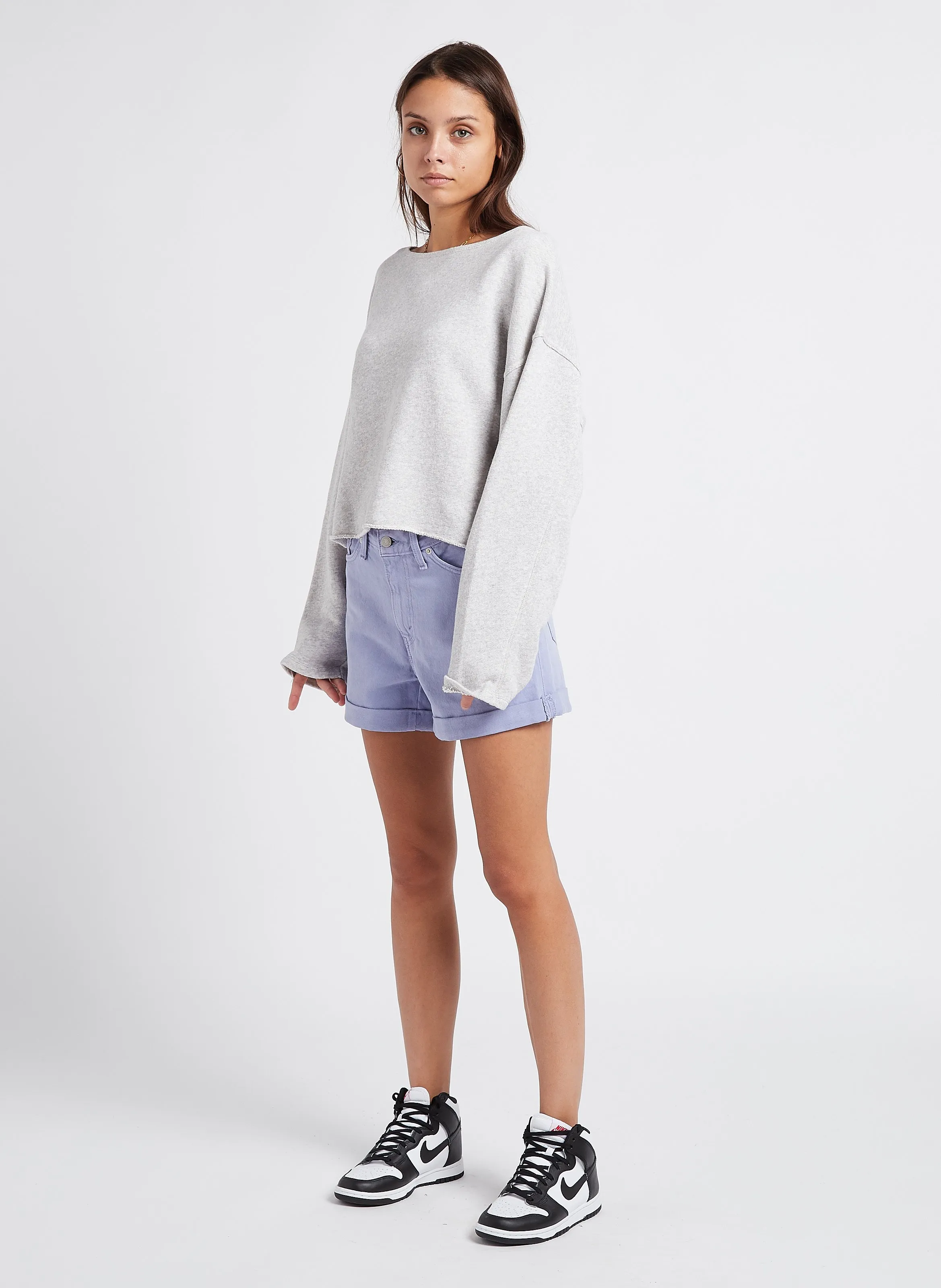 KODYTOWN  SUDADERA DE ALGODóN ORGáNICO CON CUELLO BARCO EN GRIS