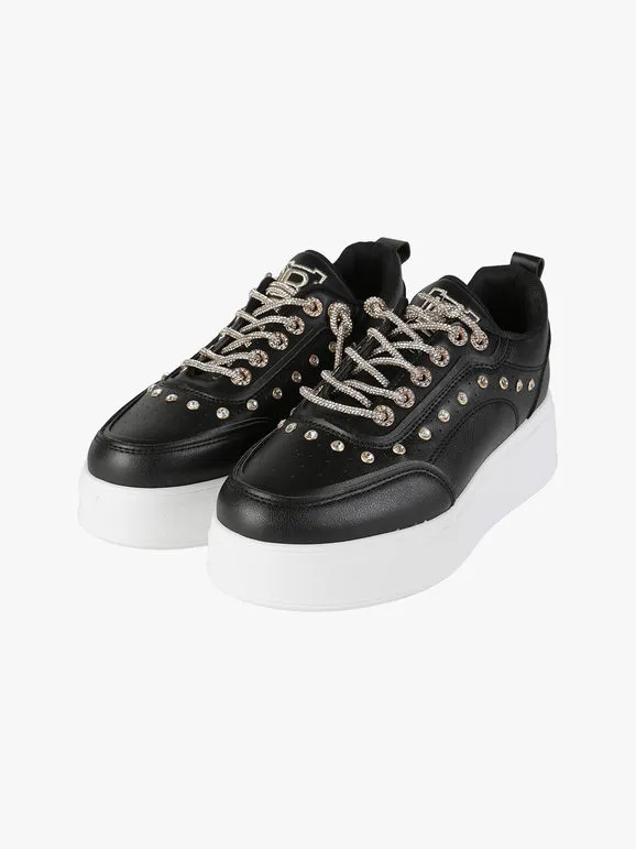 Laura Biagiotti Zapatillas de mujer con pedrería y plataforma.