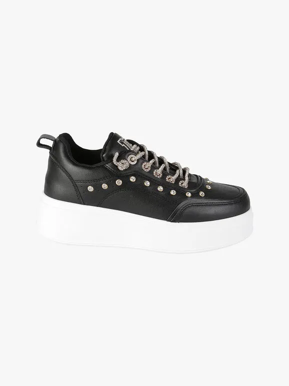 Laura Biagiotti Zapatillas de mujer con pedrería y plataforma.