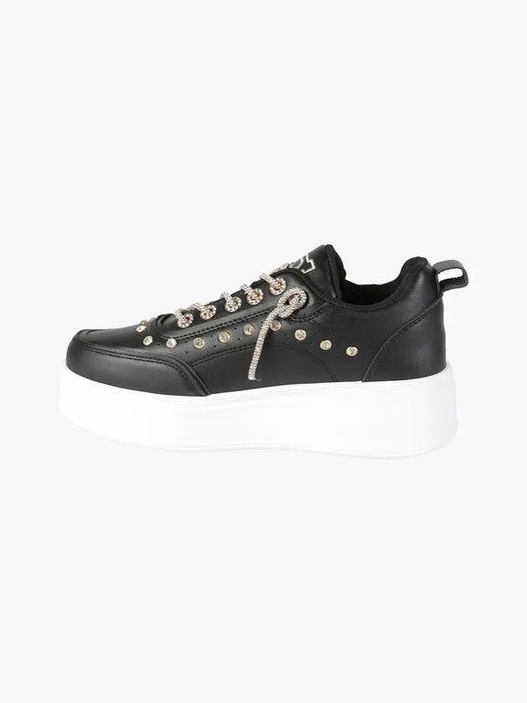 Laura Biagiotti Zapatillas de mujer con pedrería y plataforma.