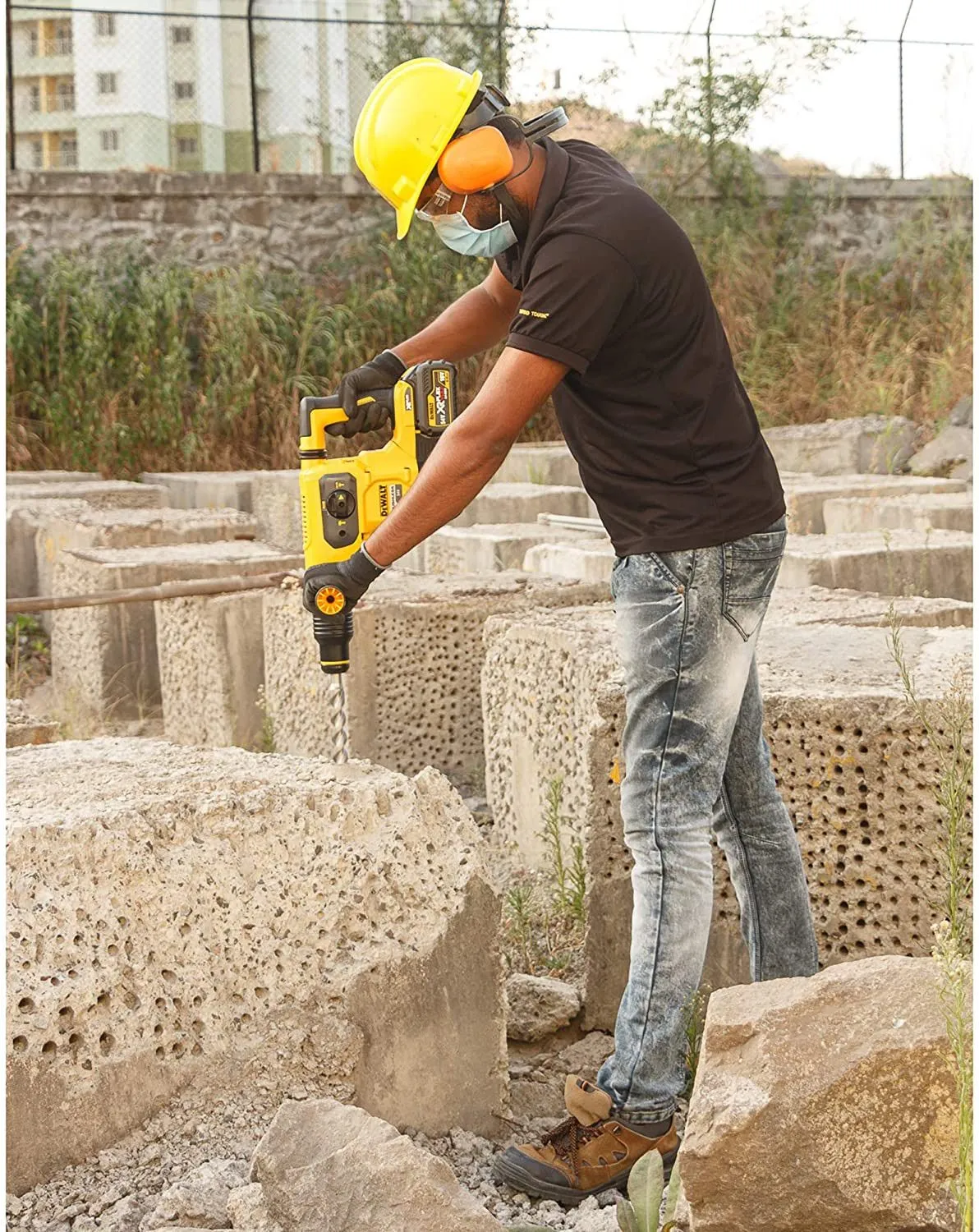 MARTILLO FLEXVOLT SDSMAX 54V 6,1J CON MALETíN DEWALT DCH481NT
