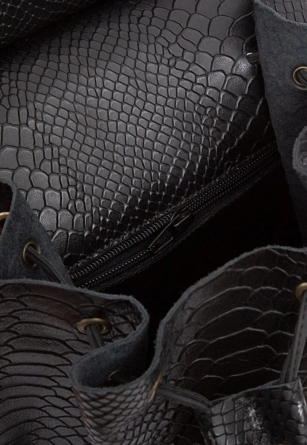 Mochila Mujer / Sauce Negro