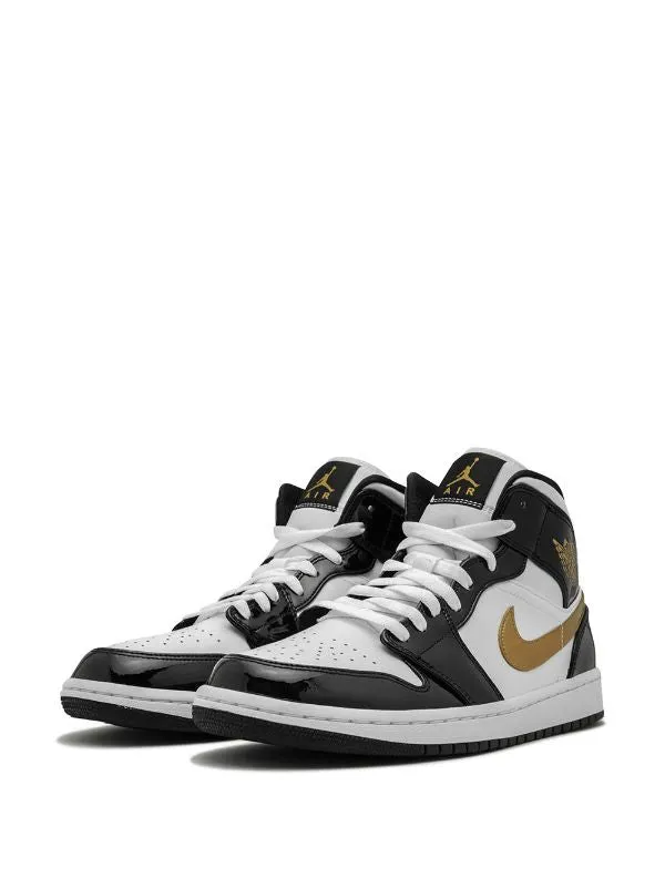 N373O Jordan 1 Mid Patent en negro, blanco y dorado