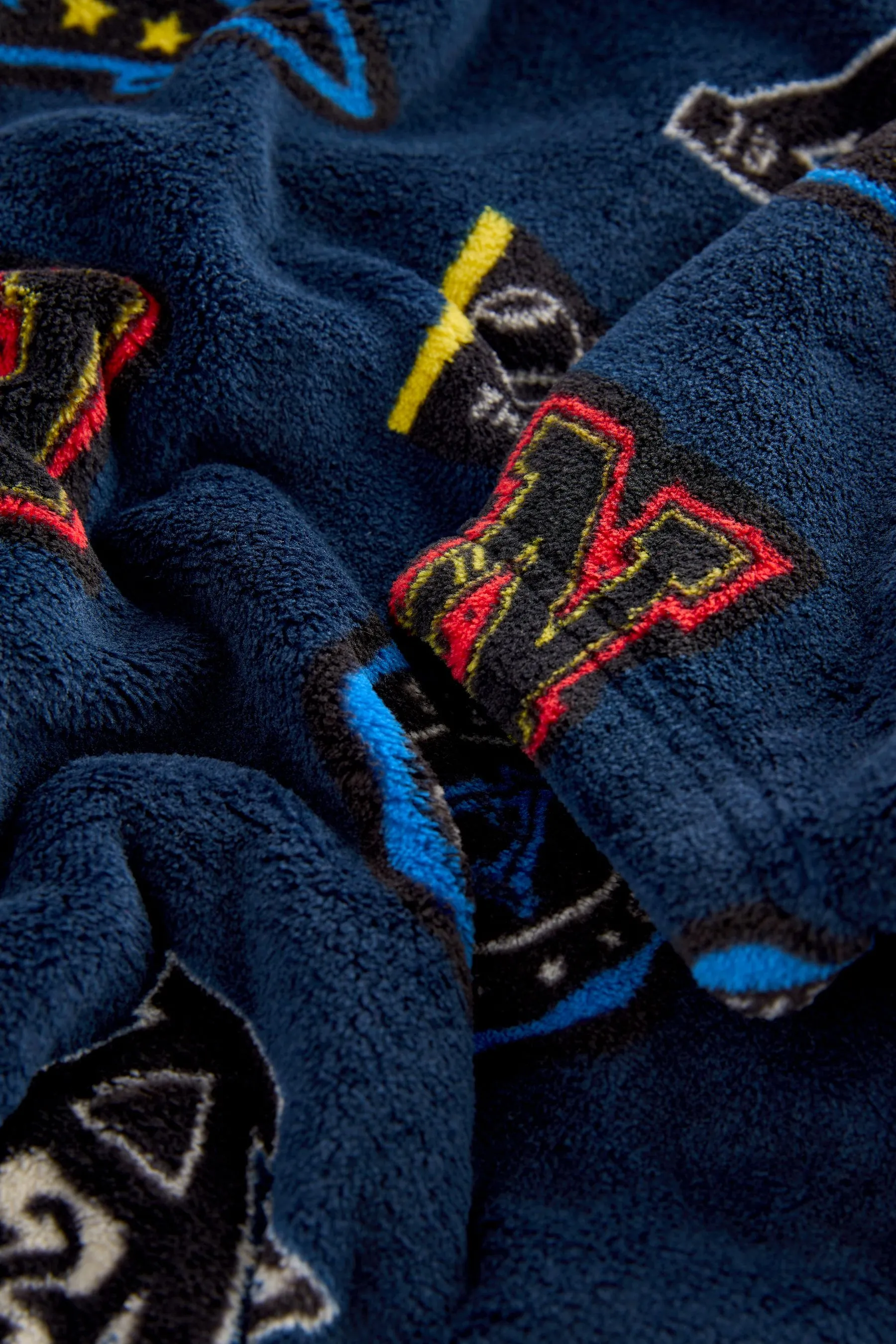 NAVY BLUE VARSITY  FLEECE HOODED BLANKET (316YRS)