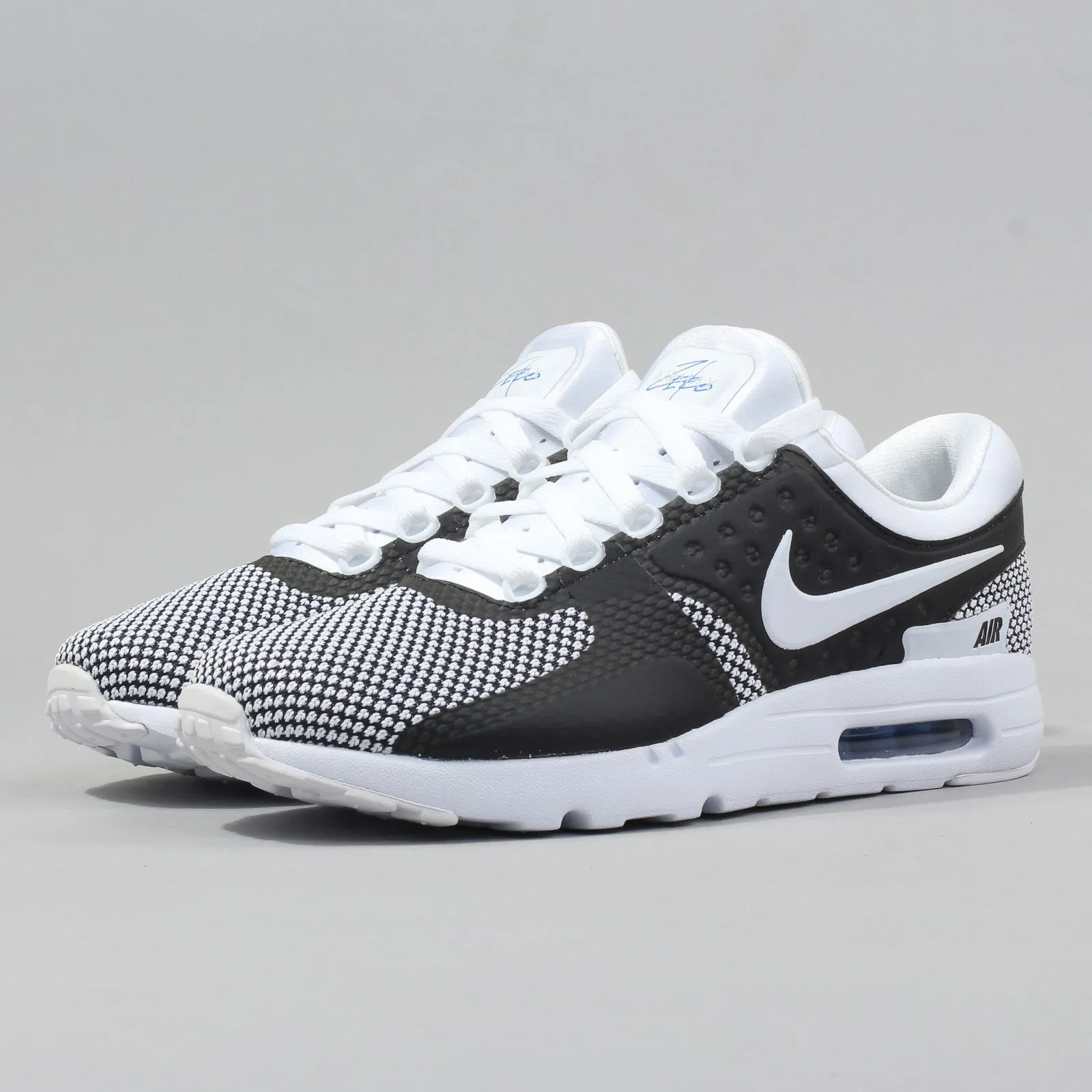 Nike Air Max Zero Essential