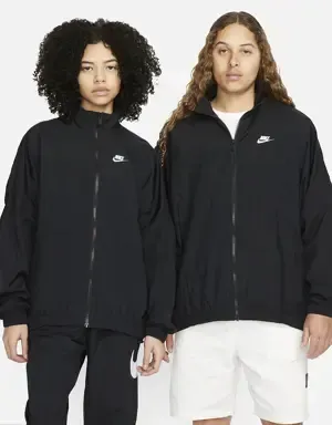Nike Sportswear Essential Windrunner