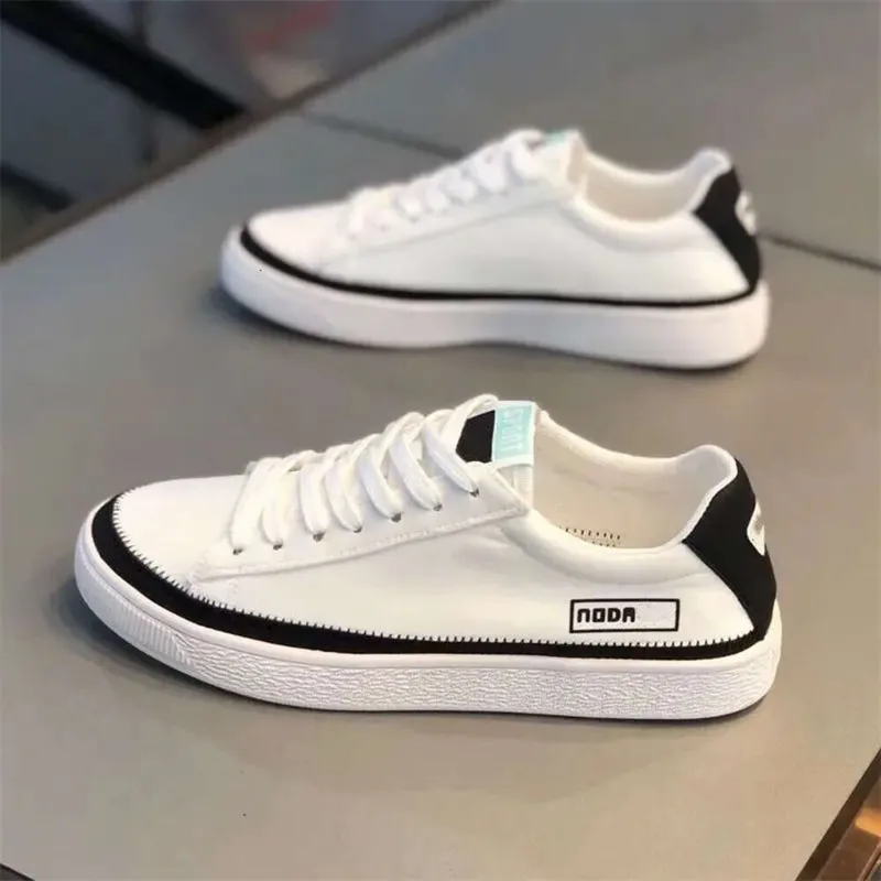 Nuevo lienzo de verano masculino lienzo múltiple de color múltiples zapatos deportivos transpirables y versátiles para mocasines