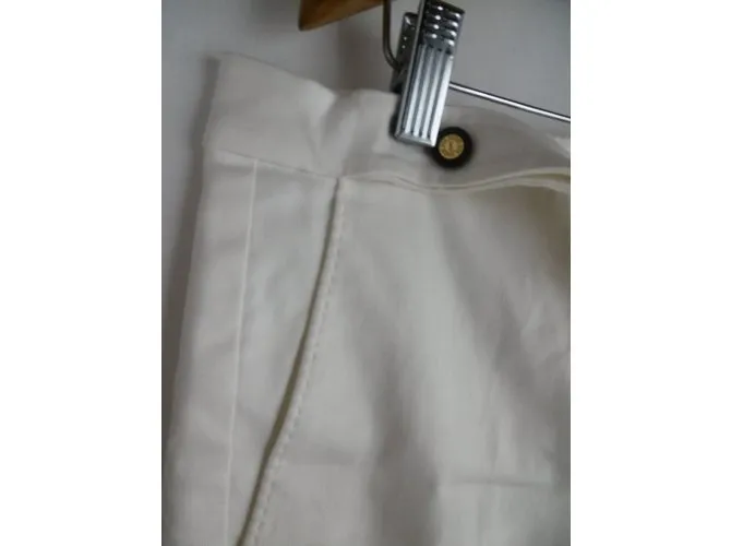 Pantalón blanco de Yves Saint Laurent 