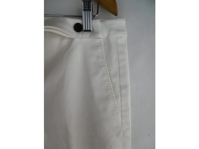 Pantalón blanco de Yves Saint Laurent 