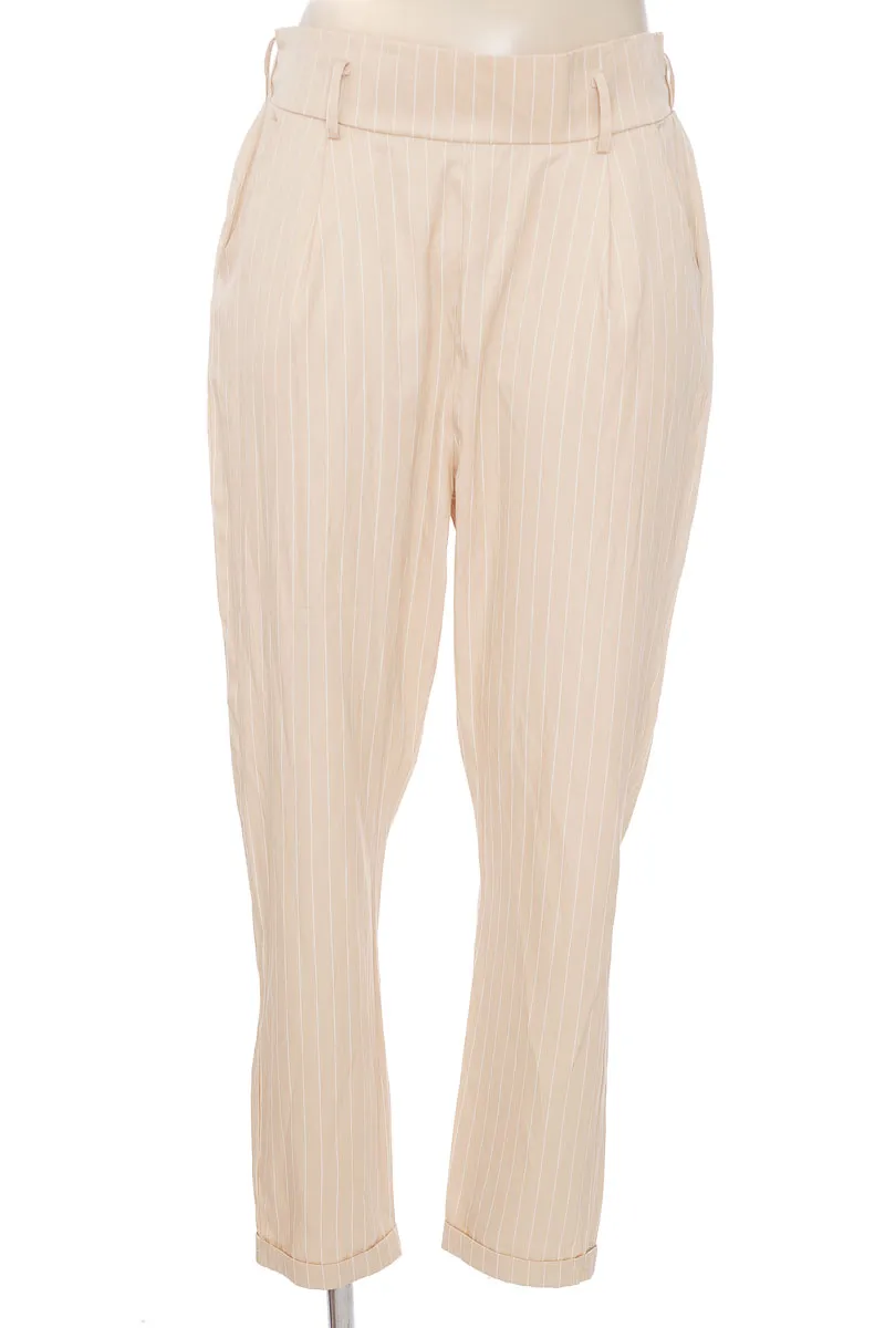 PANTALóN COLOR BEIGE  ARKITECT